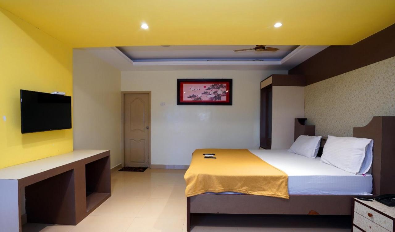 Park Inn Beach Resort Chennai Eksteriør billede