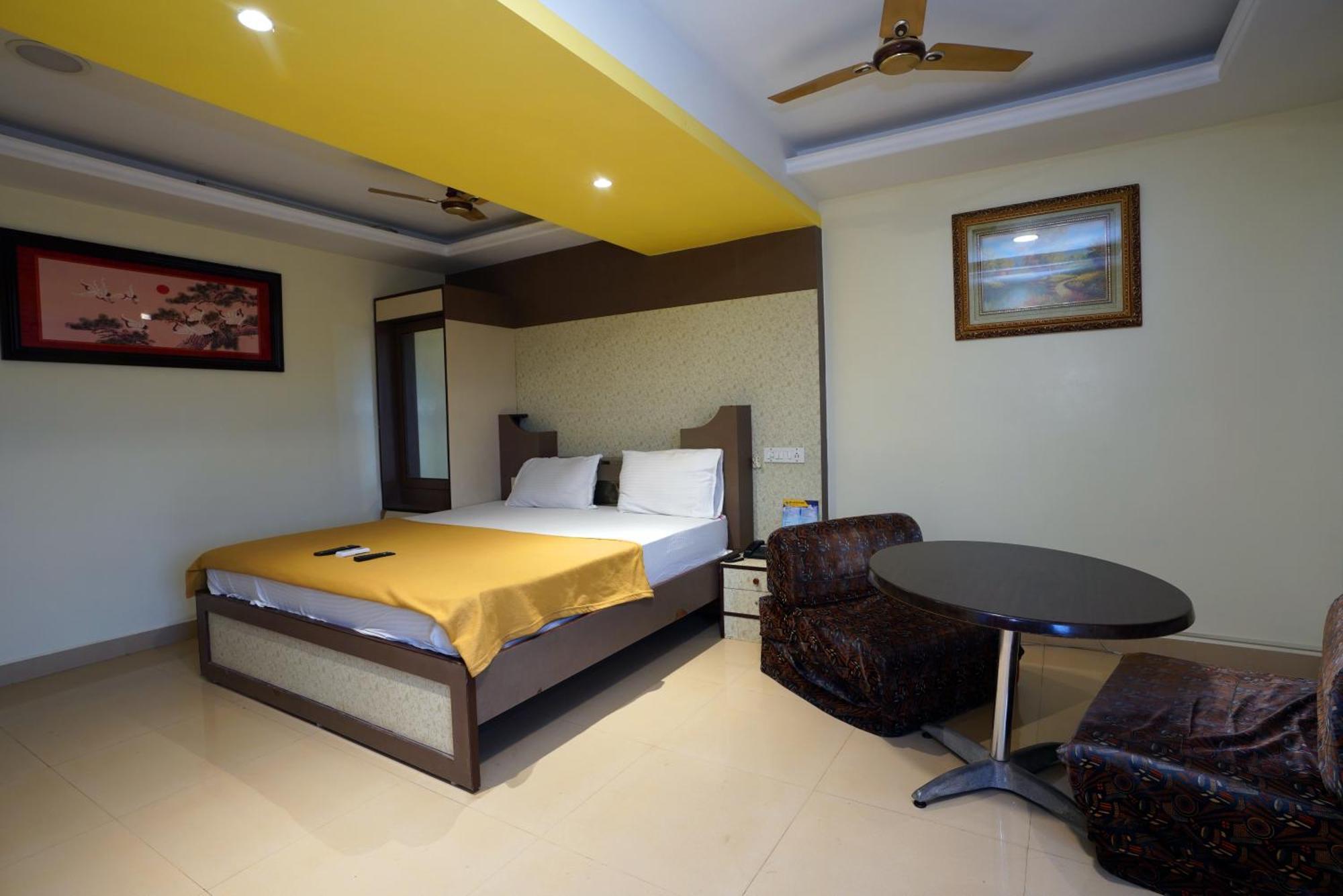 Park Inn Beach Resort Chennai Eksteriør billede
