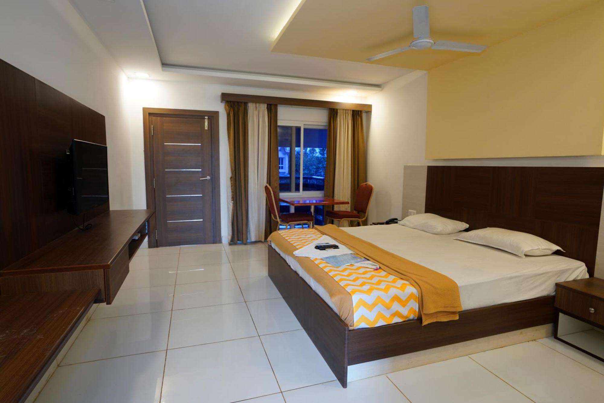 Park Inn Beach Resort Chennai Eksteriør billede