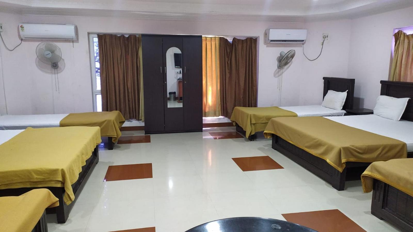 Park Inn Beach Resort Chennai Eksteriør billede