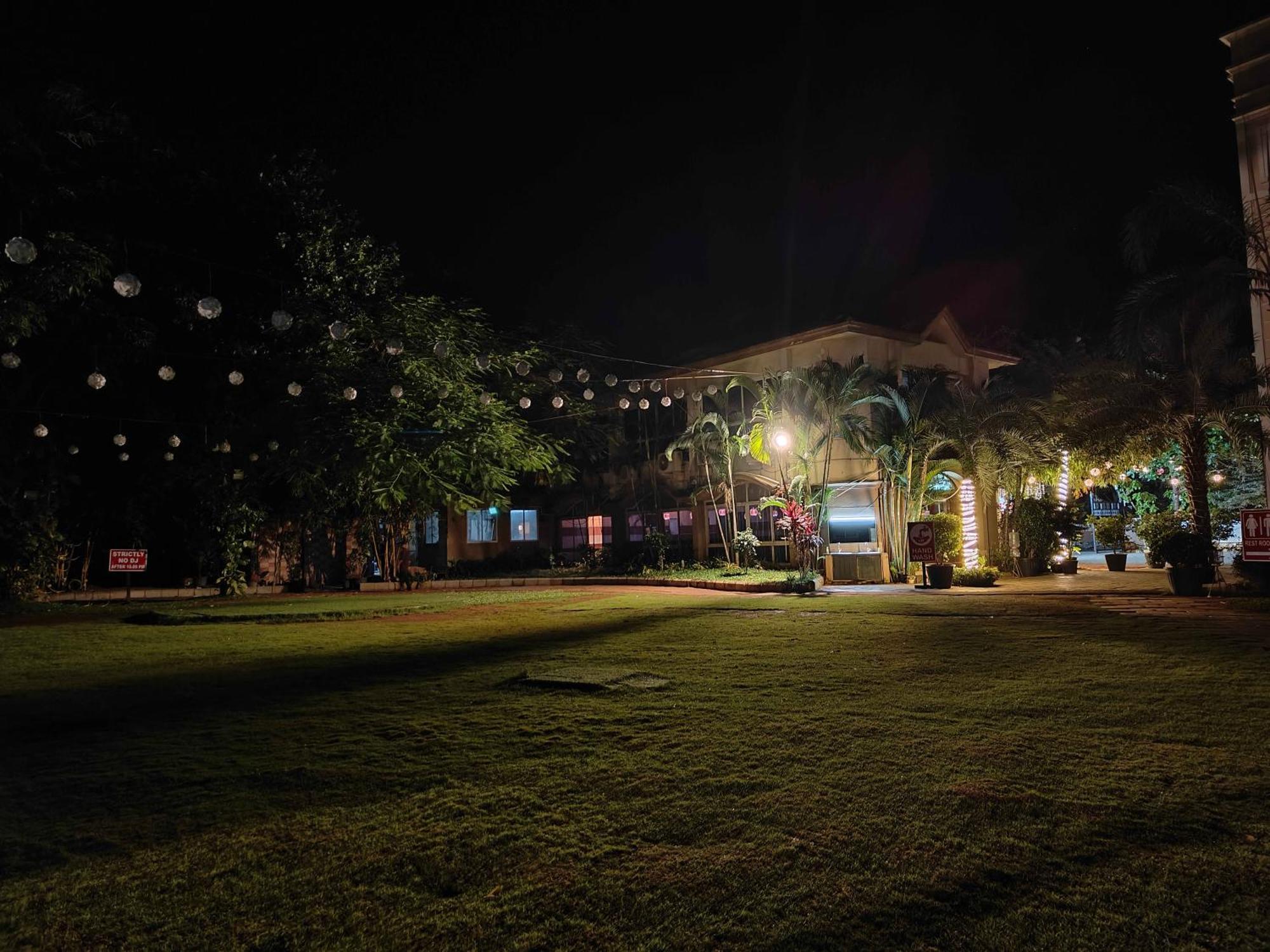 Park Inn Beach Resort Chennai Eksteriør billede